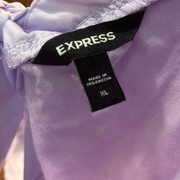 NEW Express V Neck Ruffle Peplum NWOT Lavender never worn - Picture 3 of 6